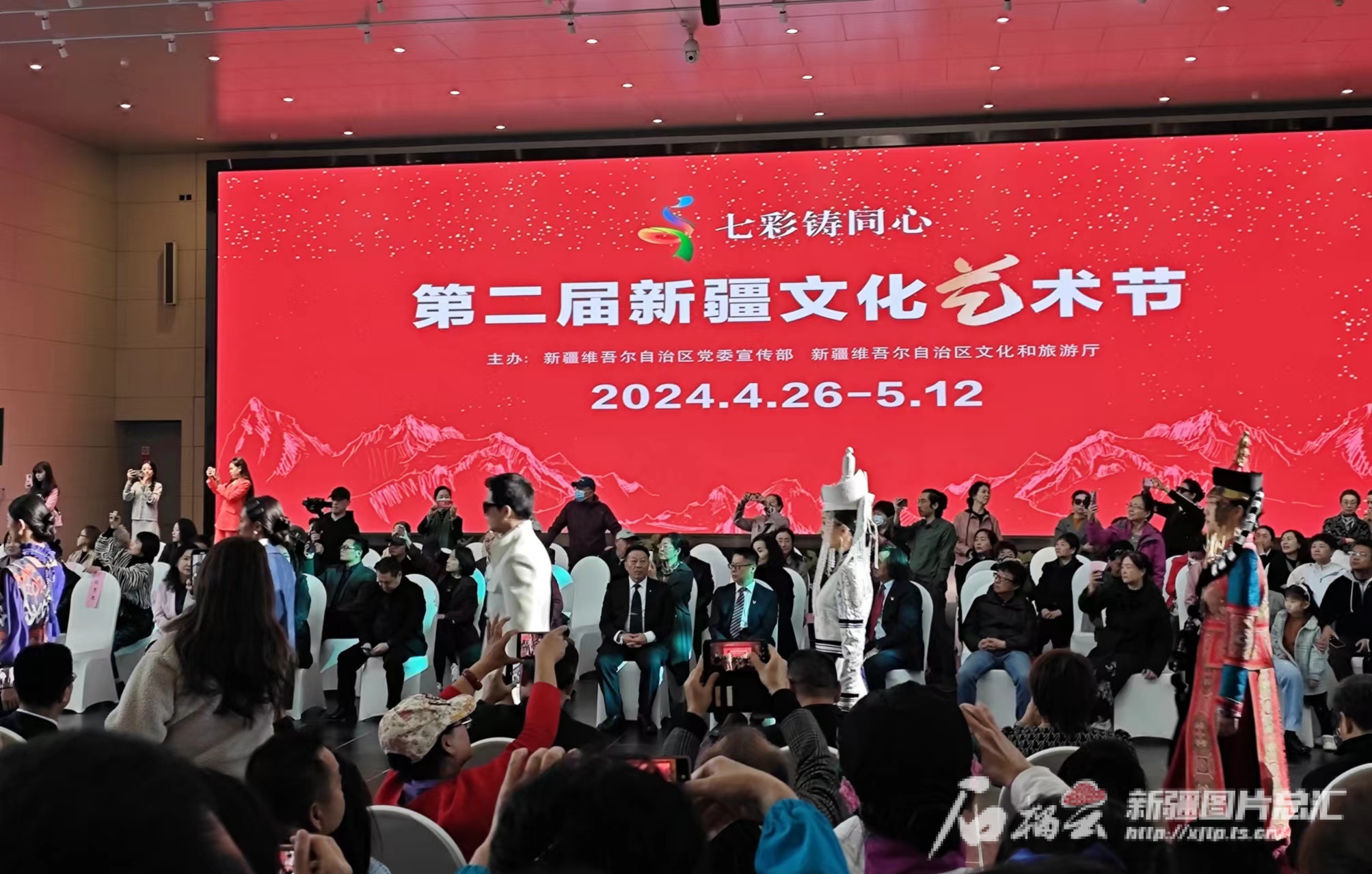 值得打卡！第二届新疆文化艺术节四大展览精彩纷呈(图2)