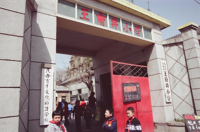 丁克18年我42岁怀孕没想到老公侄子知道后砸了我200万的车(图7)