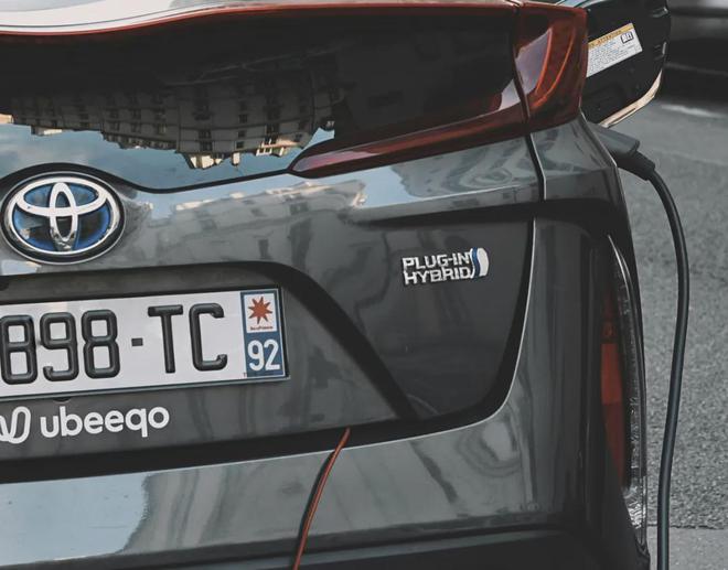 加油加气站内增设充电桩的设计和安全与规范(图1)