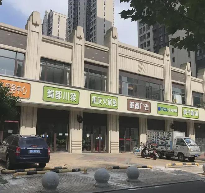 突发！25米广告牌坠落致3死7伤宝妈崩溃两个女儿一死一重伤！(图11)