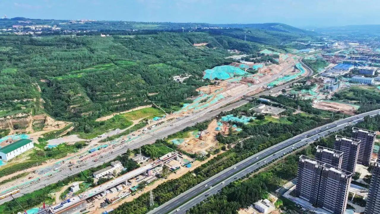 隧贯山河！三条设计时速350公里的高铁隧道贯通(图7)