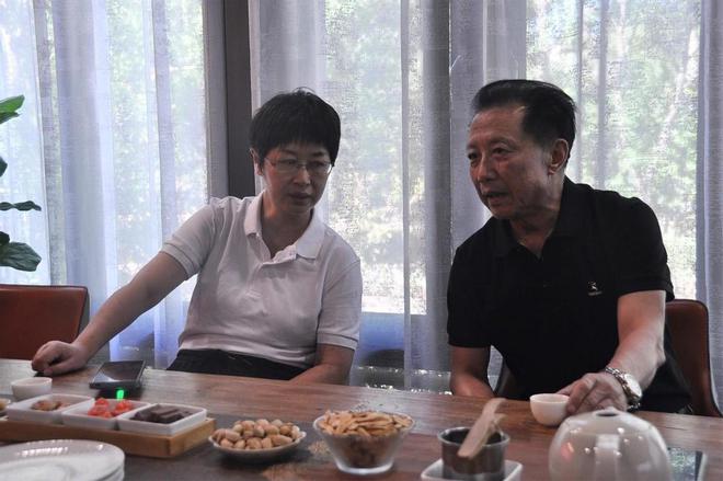 统战引领赋能传媒：武汉经开区工委统战部领导调研壹号传媒(图2)