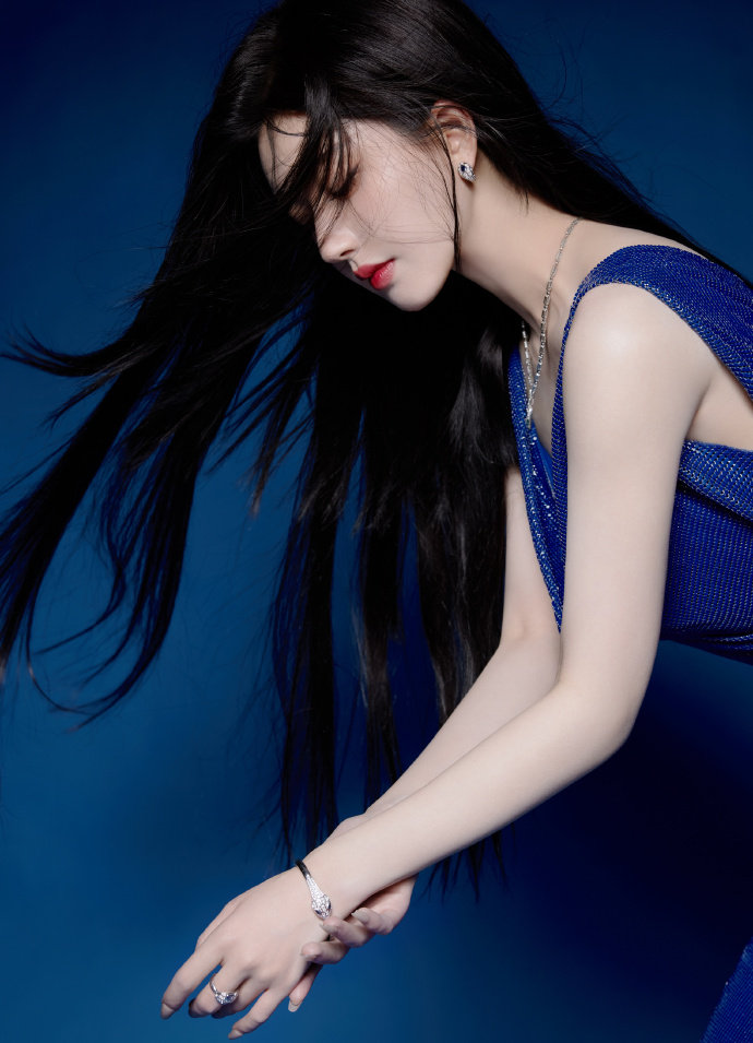 小莹的婚后淫生活-小莹的婚后淫生活V(图1)