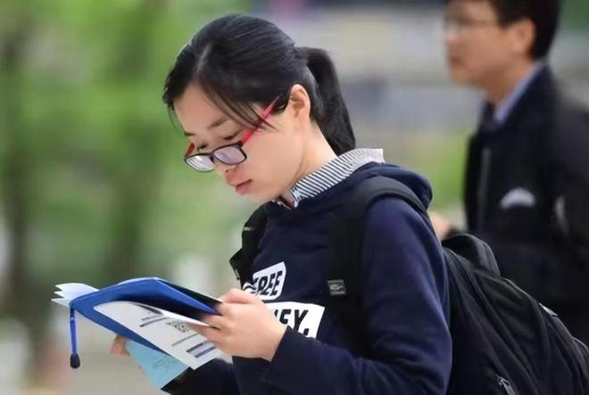 坏消息！未来这六大专业或将消失大量毕业生需转行(图1)