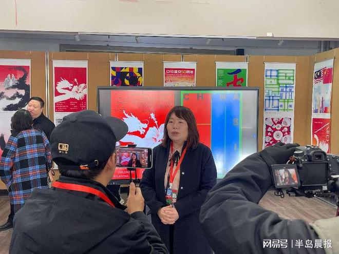 中马建交50周年优秀作品线下首展在连举行(图4)