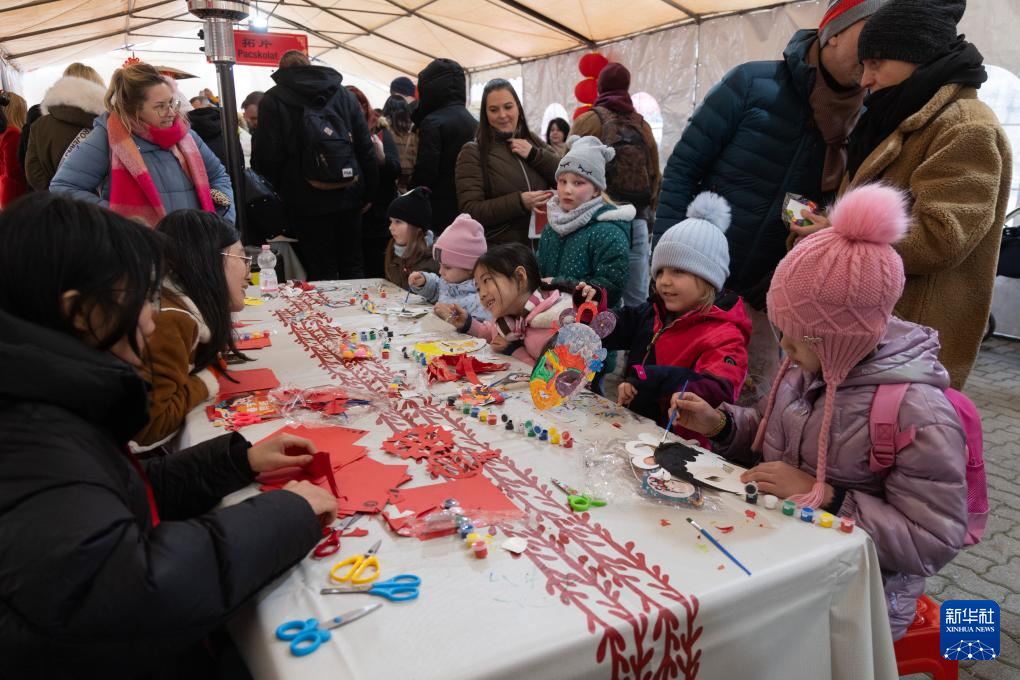 春节提前来到布达佩斯(图2)