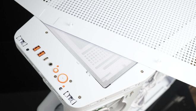 搭上星舰起飞！骨伽星舰FV270机箱装机分享(图8)