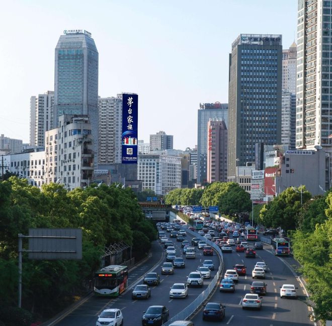 喜报｜“广告湘军”排头兵众益传媒斩获“年度优秀企业”、“地标媒体奖”等三项大奖！(图2)