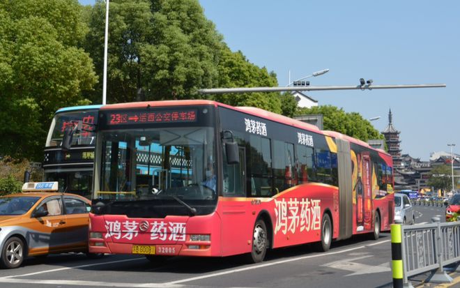 公交广告画面设计的四大核心要素(图1)