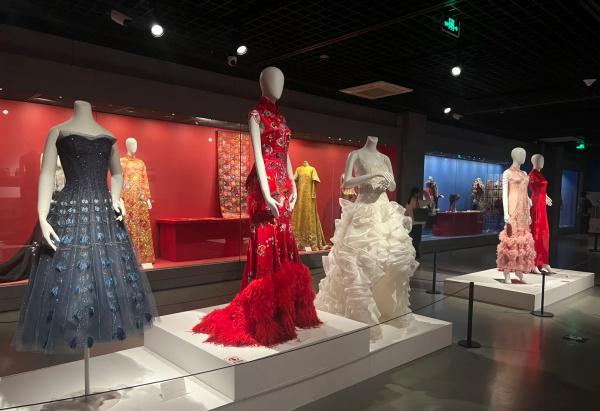 10个引人注目的女性展厅设计-深圳信可威(图6)