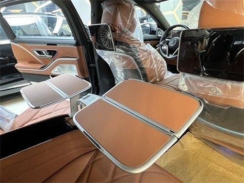2025款奔驰迈巴赫S580触感观感无可挑剔现车直营报价定金全国发车(图6)