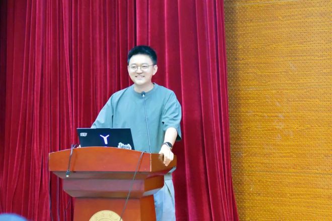 上海海洋大学2025年度“明堂杯”校园广告创意大赛圆满落幕(图4)