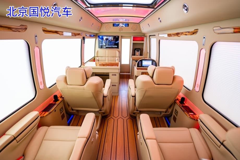 山西太原丰田考斯特10座带卫生间大型商务车落地多少钱(图13)