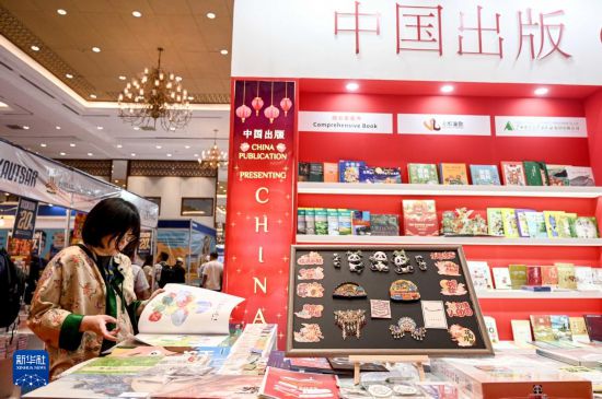 记者手记丨书香跨山海——中国图书在印尼国际书展受热捧(图1)