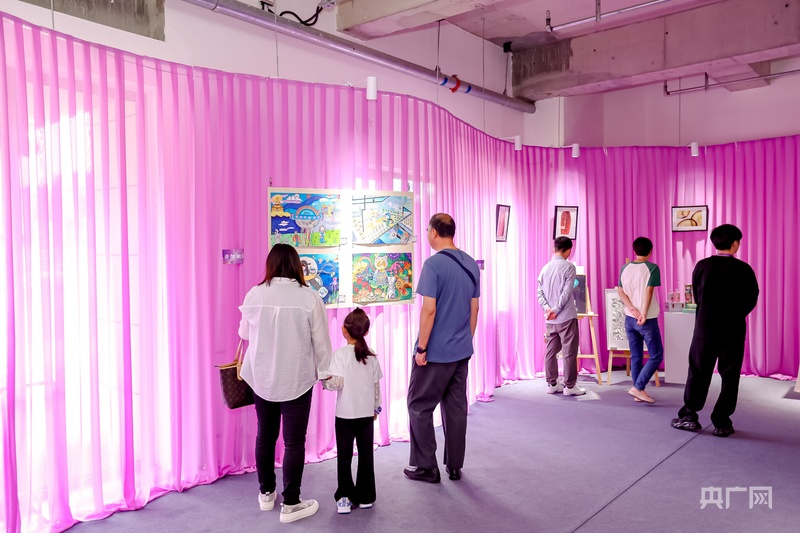 北京大兴区采育数字时尚小镇国庆嘉年华开启“时尚+文化”点亮金秋假日新体验(图2)