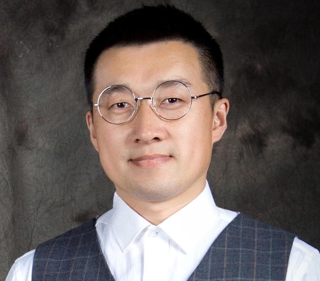 大连知名平面设计师于明龙:深耕行业二十余载案例实力双优(图1)