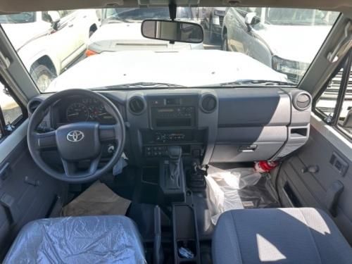 丰田25款酷路泽LC7840自动汽油版排量澎湃配置豪华金融灵活(图2)