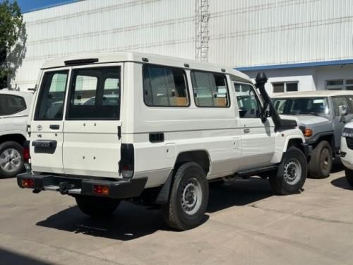 丰田25款酷路泽LC7840自动汽油版排量澎湃配置豪华金融灵活(图3)