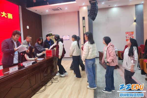 2025年河南省中等职业教育技能大赛农林牧渔类园林微景观设计与制作赛项在郑州市商贸管理学校举办(图2)