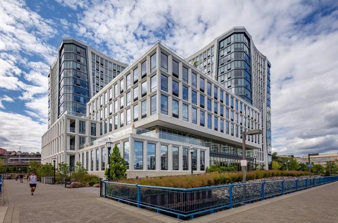 【观筑】建筑立面设计营造：斜切式窗框处理手法(图1)