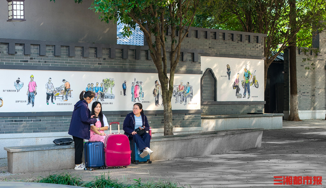 “长沙人的一天”成新网红墙幕后策划：每幅画都有真实故事(图4)