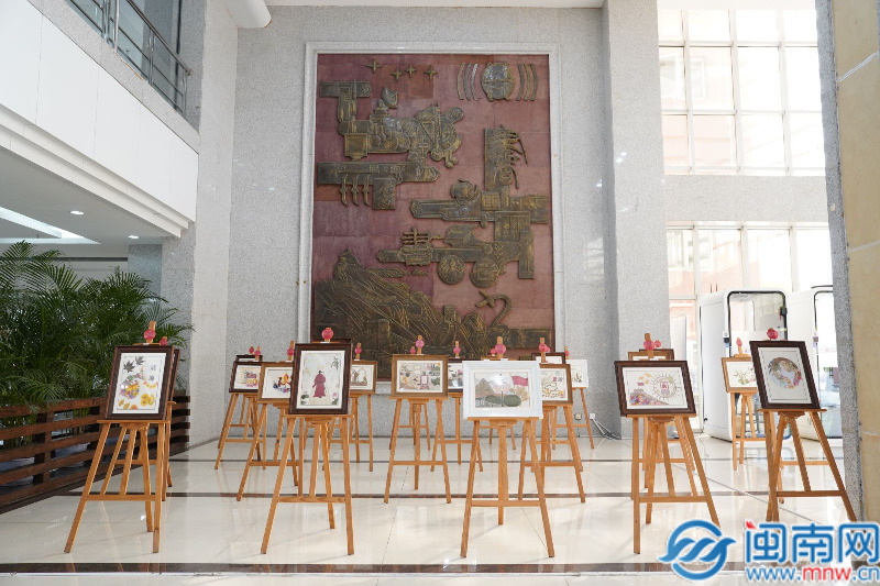 闽南师大举办“廉润校园清风育人”廉洁文化成果展(图1)