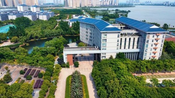 2025年湖北专升本院校介绍：武汉工商学院(图1)