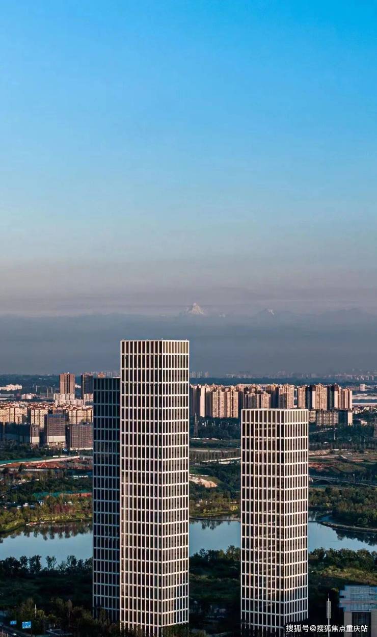 成都蔚蓝卡地亚湖滨1号售楼部电线年最新动态_在售房源及优惠_户型测评_630㎡一层一户310㎡半层一户还原云端奢宅(图1)