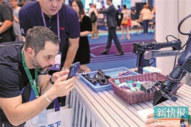 AI赋能新广货以“智”行天下(图1)