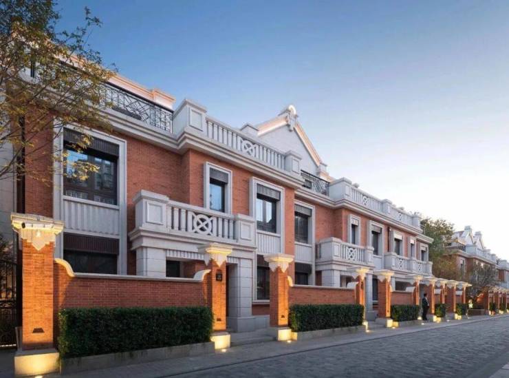 【露香园别墅】售楼处电话(首页网站)-露香园别墅楼盘详情最新价格-户型图容积率-Ai热搜最新动态-看房热线(图1)